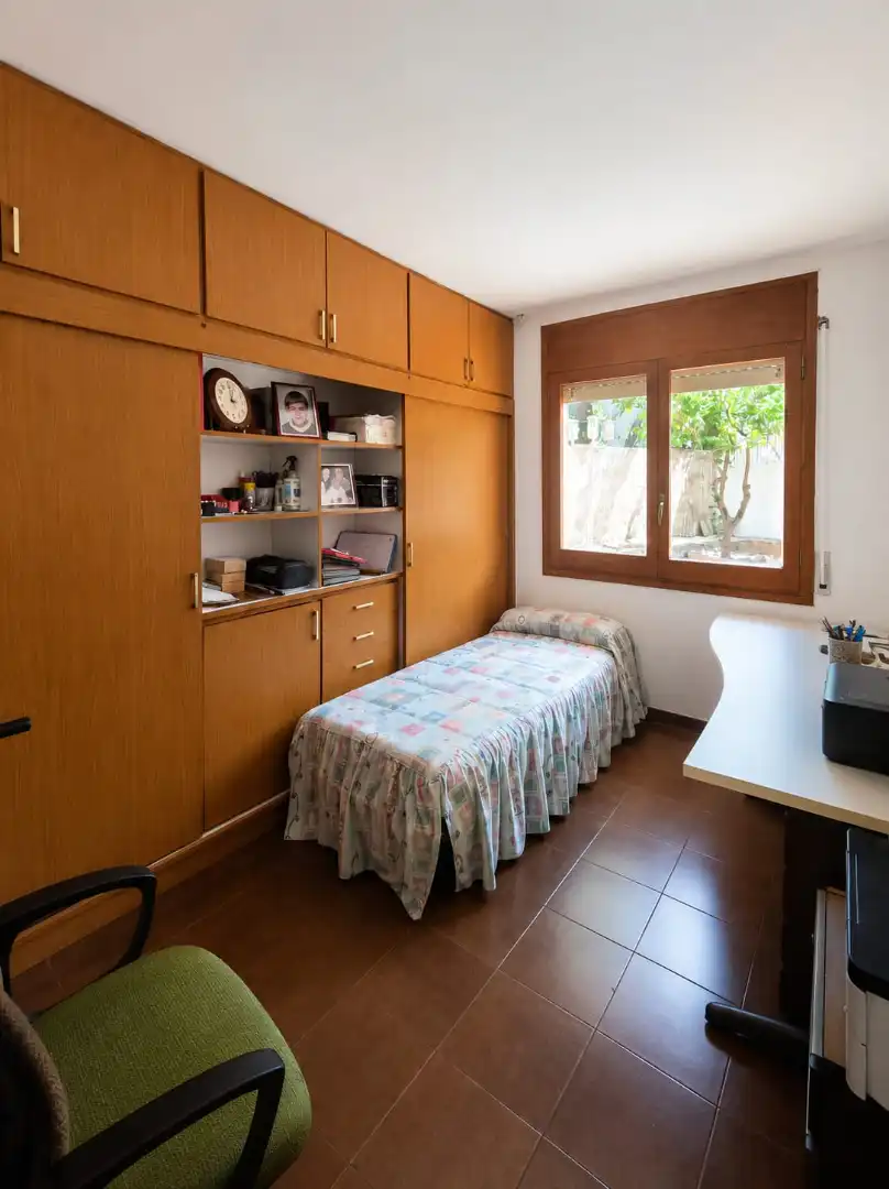 Habitación de Casa o chalet en venta en Badalona con Aire acondicionado, Calefacción y Jardín privado