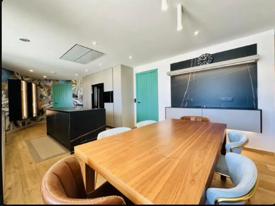 Comedor de Casa o chalet en venta en Mataró con Aire acondicionado, Jardín privado y Parquet