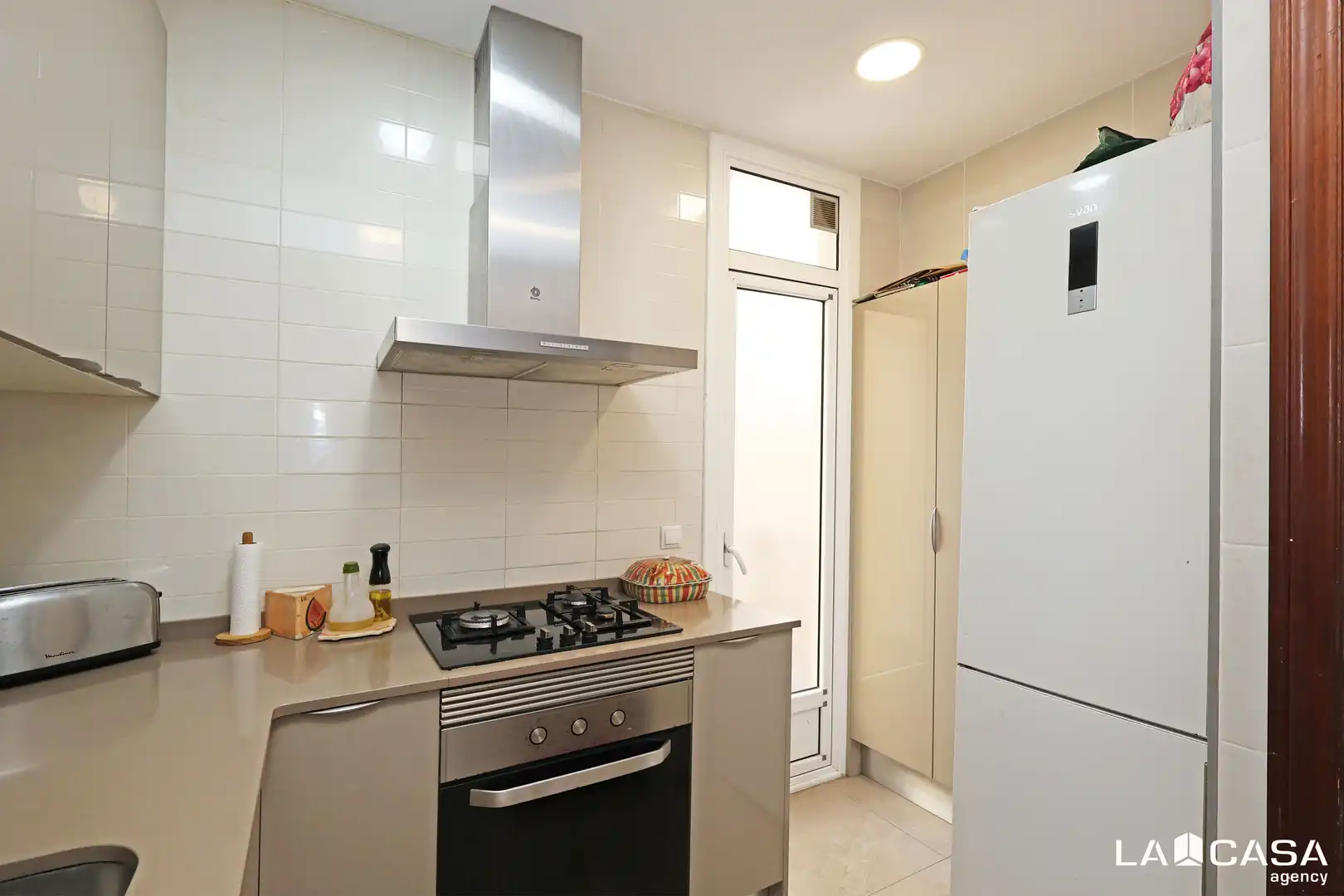 Cocina de Piso en venta en Barcelona con Balcón