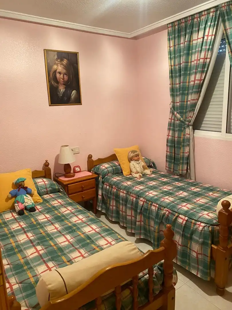 Dormitori de Pis en venda en Torrevieja amb Aire condicionat, Terrassa i Moblat