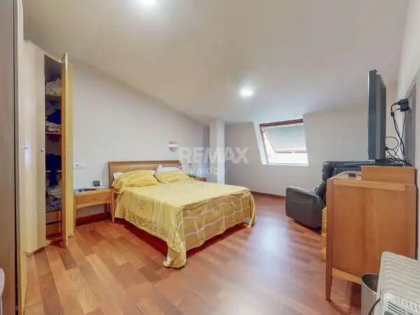 Schlafzimmer von Wohnung zum Verkauf in Redondela mit Heizung, Parkett und Terrasse