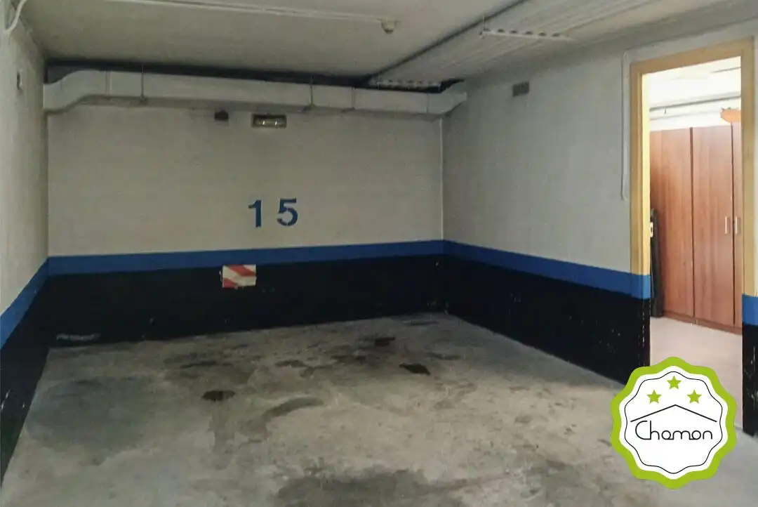 Parkplatz von Garage zum Verkauf in Arrigorriaga, Bizkaia