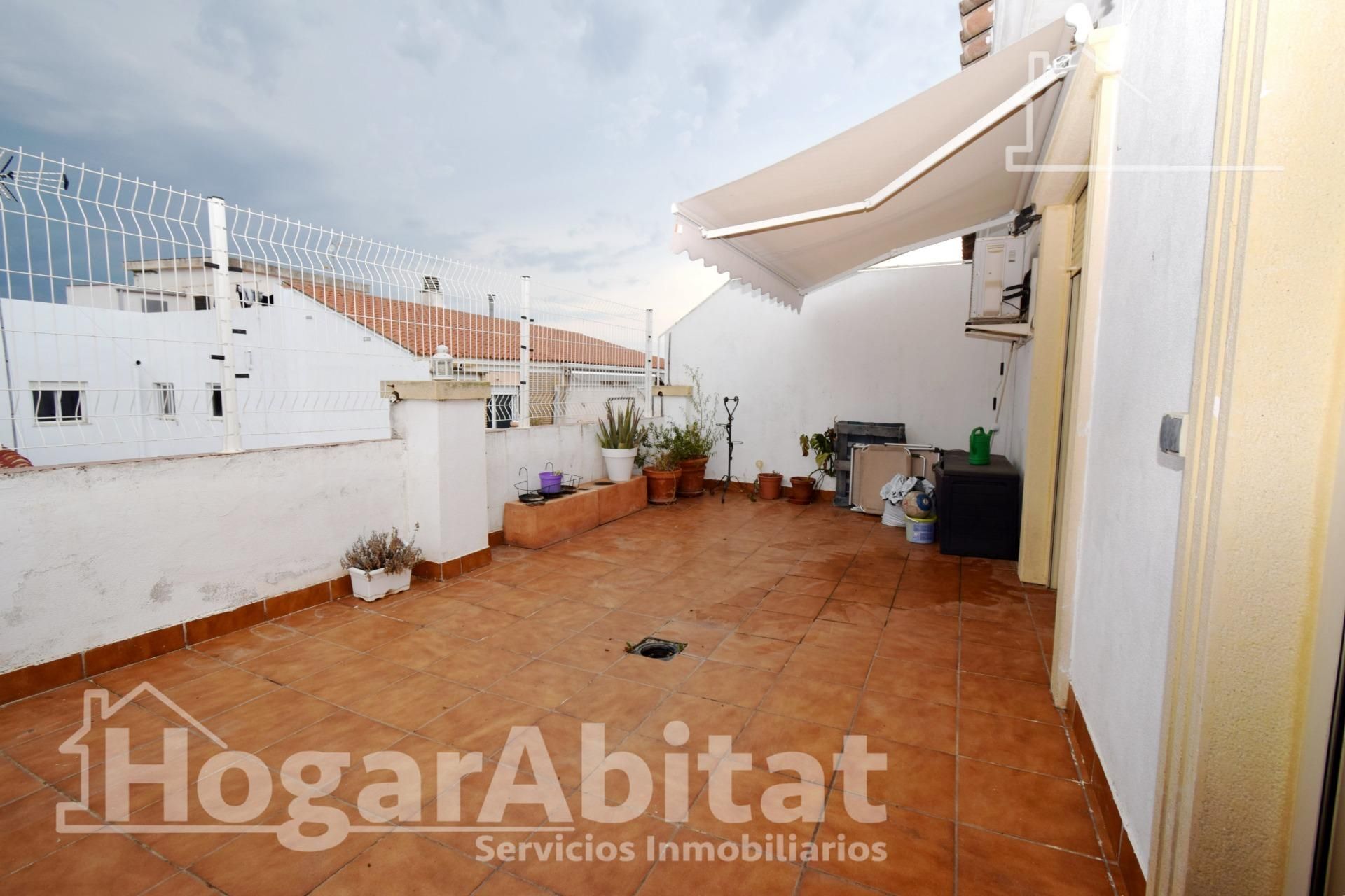 Exterior view of Attic for sale in Chiva  with Air Conditioner, Heating and Terrace