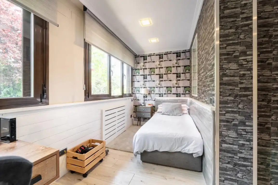 Habitación de Casa adosada en venta en Torrelodones con Calefacción, Terraza y Balcón