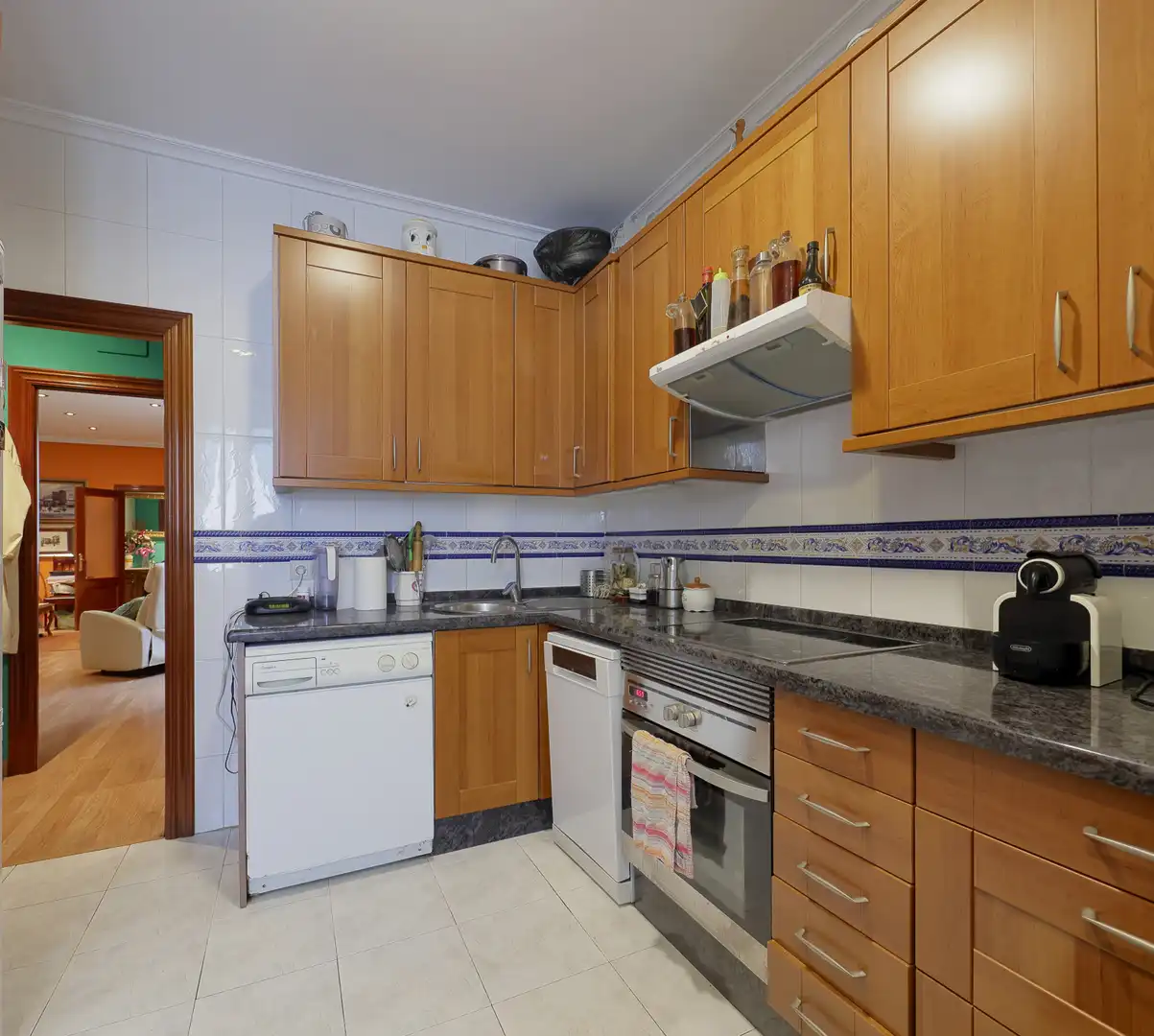 Cocina de Piso en venta en Oviedo  con Calefacción