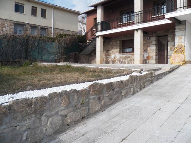 Casa adosada en Alquiler en Miraflores de la Sierra