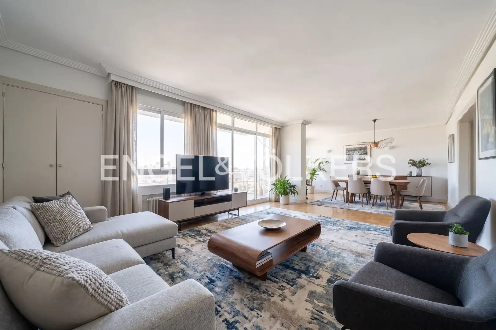 Vista exterior de Piso en venta en  Madrid Capital con Aire acondicionado, Calefacción y Jardín privado