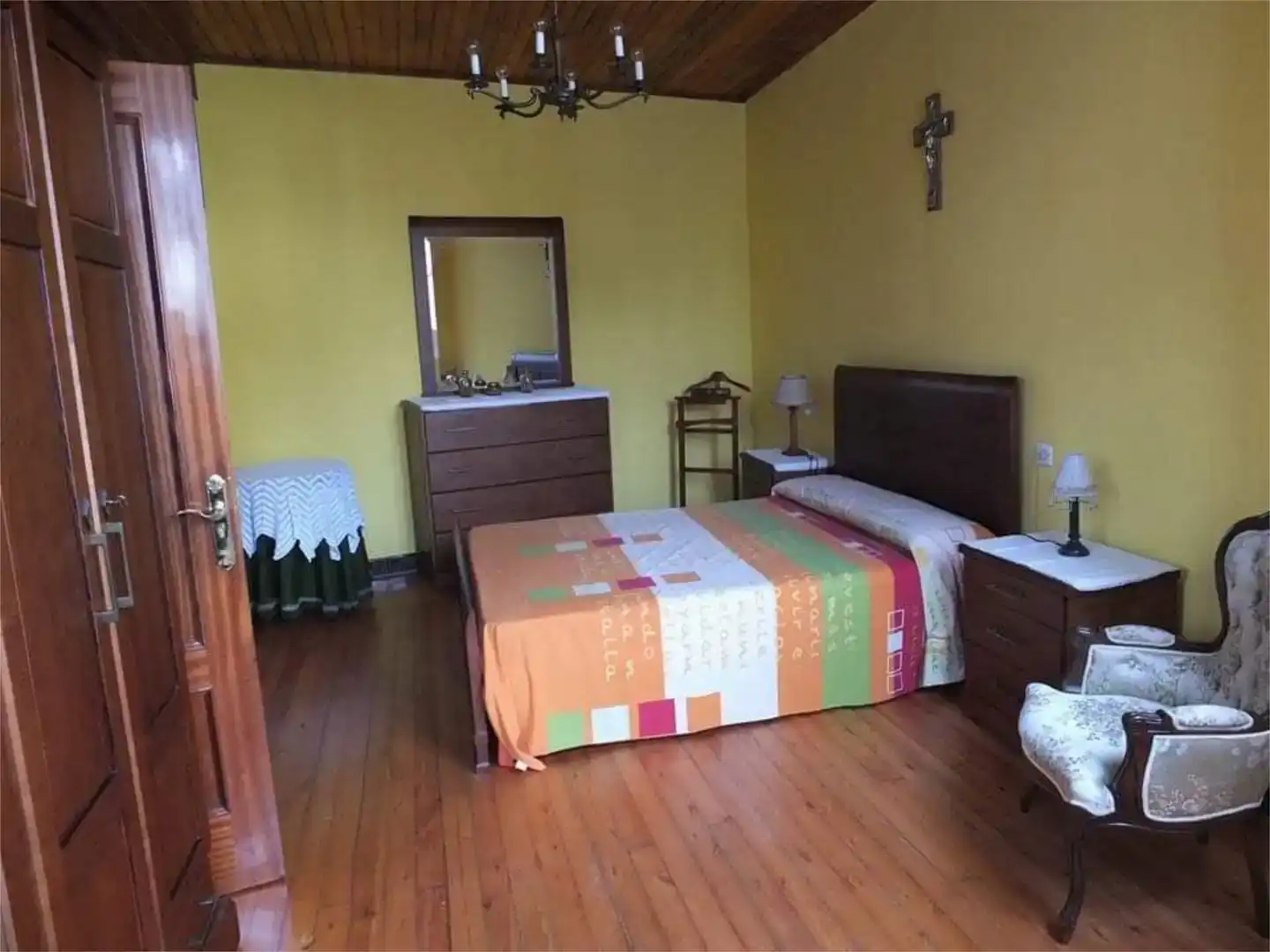 Dormitori de Casa adosada de lloguer en Viveiro