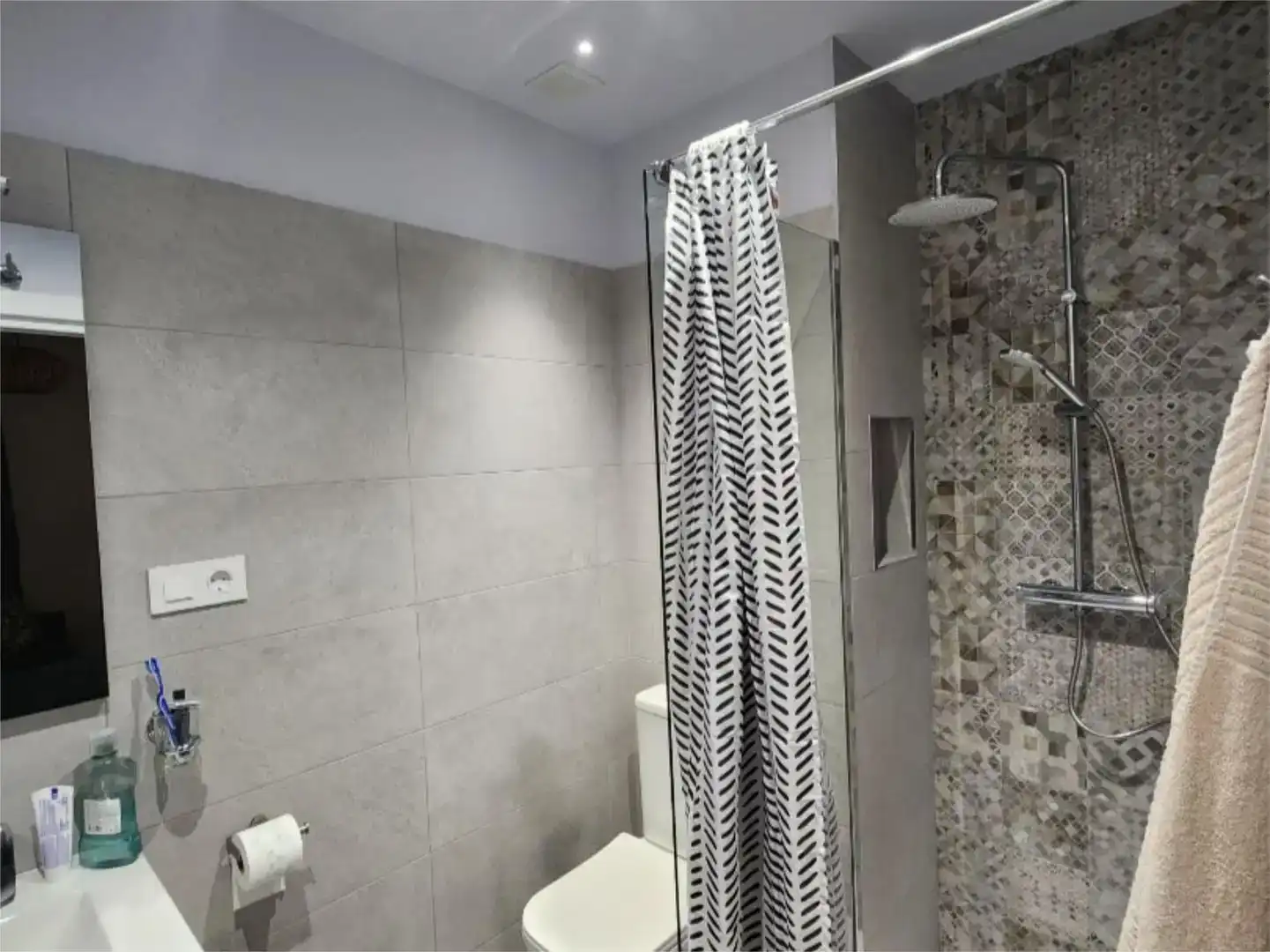 Badezimmer von Wohnung zur Miete in León Capital 