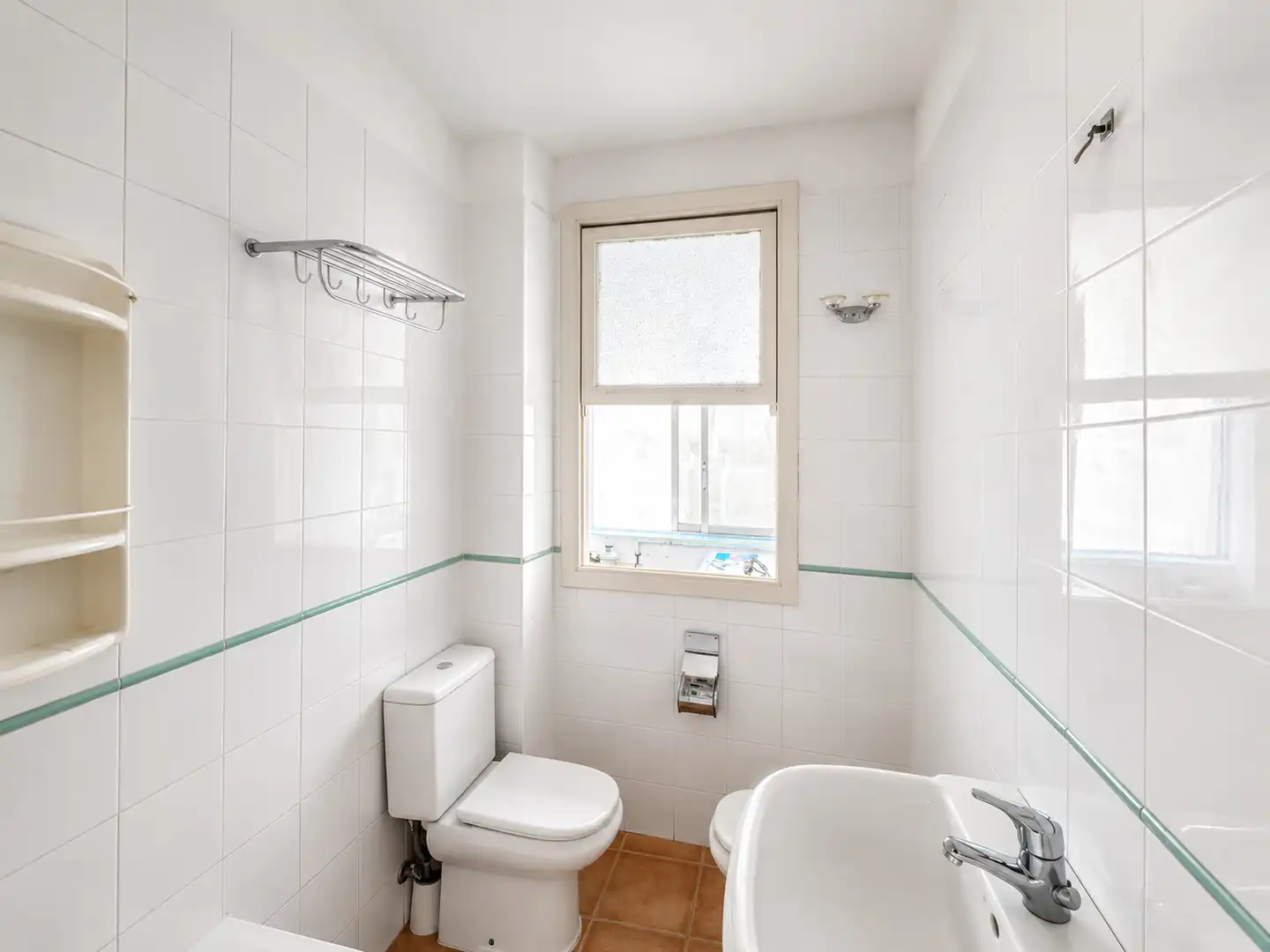 Bathroom of Flat for sale in Vigo   with Heating, Parquet flooring and Balcony