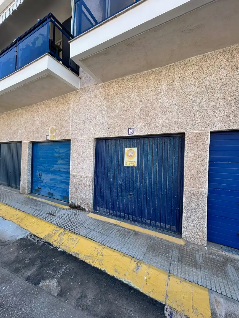 Parking de Apartamento en venta en Miramar con Aire acondicionado, Terraza y Amueblado