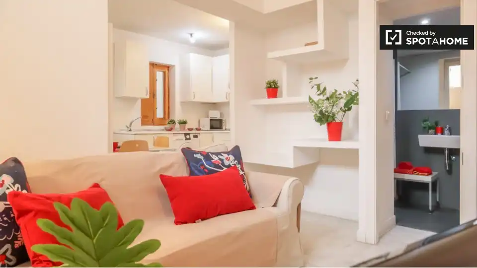 Cocina de Piso de alquiler en Madrid con Aire acondicionado, Calefacción y Amueblado