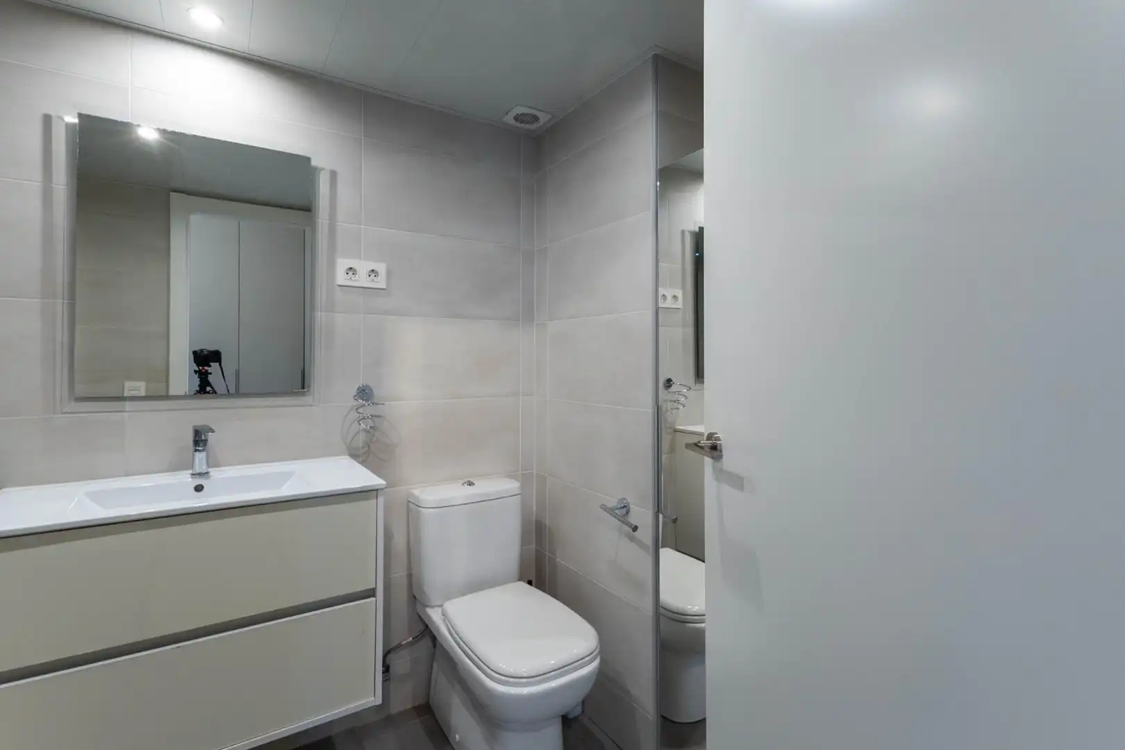 Badezimmer von Maisonette zum Verkauf in Barcelona mit Klimaanlage, Parkett und Terrasse