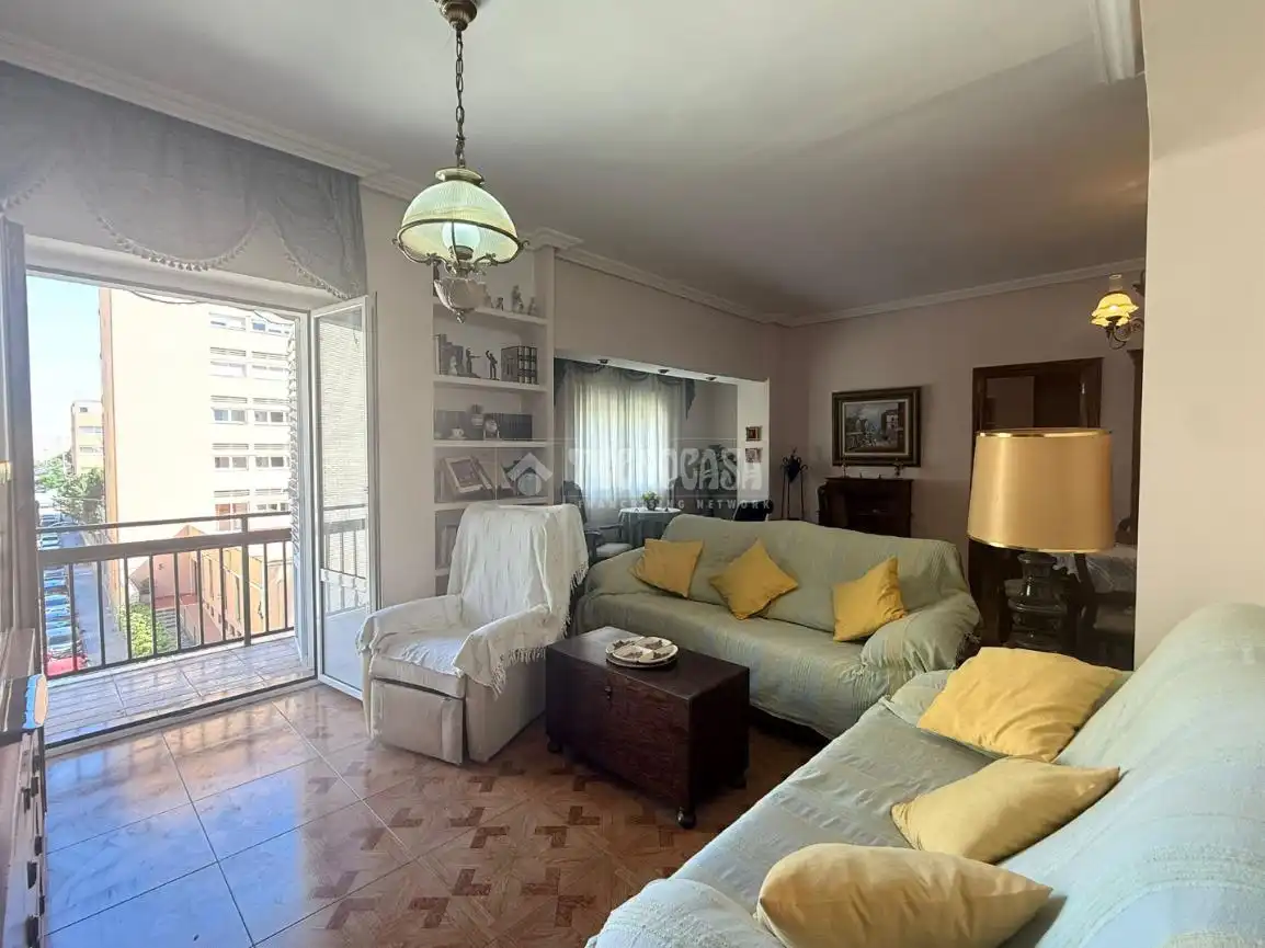 Sala de estar de Piso en venta en Alicante / Alacant con Balcón