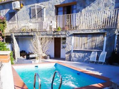 Piscina de Casa o xalet en venda en Olesa de Montserrat amb Terrassa, Piscina i Balcó