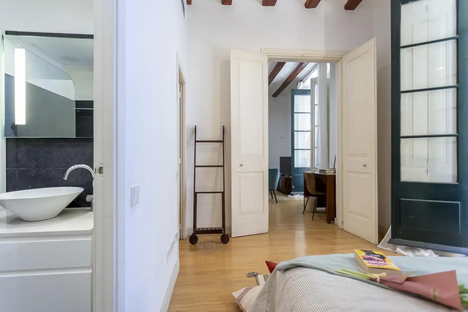 Piso en venta en Girona con Calefacción y Balcón
