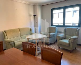 Living room of Flat for sale in Salamanca Capital  with Balcony