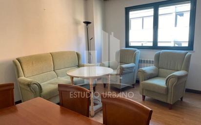 Living room of Flat for sale in Salamanca Capital  with Balcony