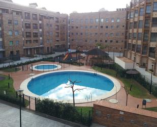 Piscina de Pis en venda en  Sevilla Capital amb Aire condicionat i Terrassa