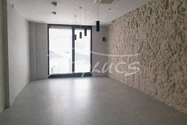 Local comercial en Venta en Gironella