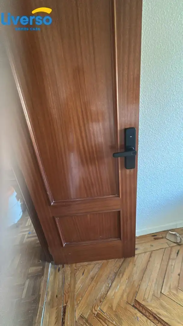 Dormitori de Pis per a compartir en Burgos amb Calefacció, Terrassa i Moblat