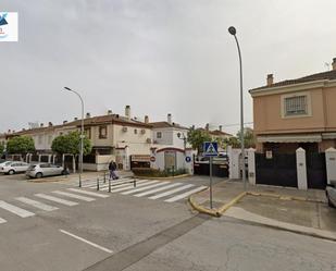 Parkplatz von Einfamilien-Reihenhaus miete in Montequinto