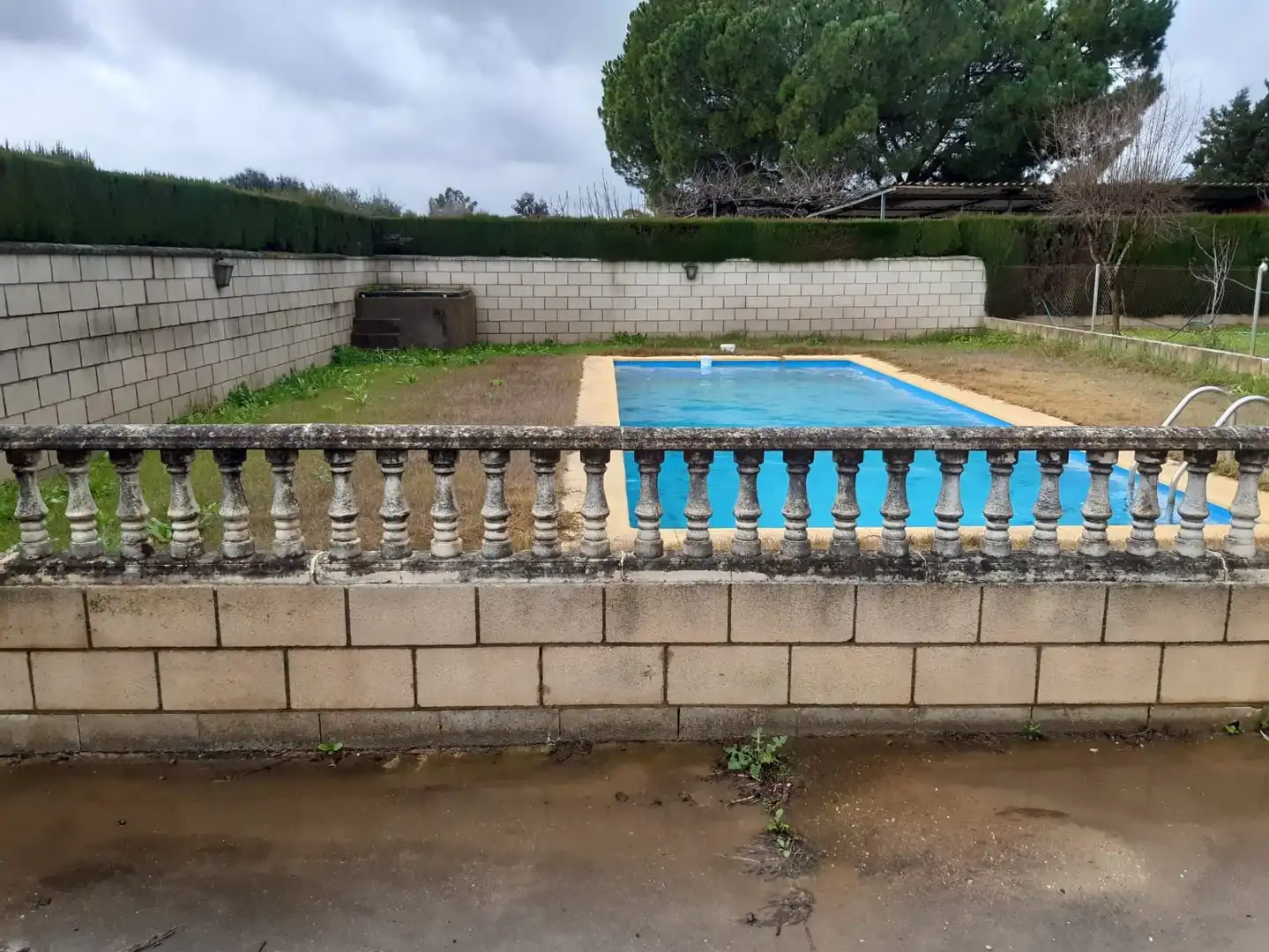 Maison rustique avec jardin à vendre à Carretera URBANIZACION LA GORGOJA - CALLE ALMANZOR
