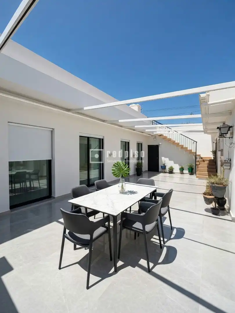Terraza de Casa o chalet en venta en Mairena del Aljarafe con Aire acondicionado, Trastero y Alarma
