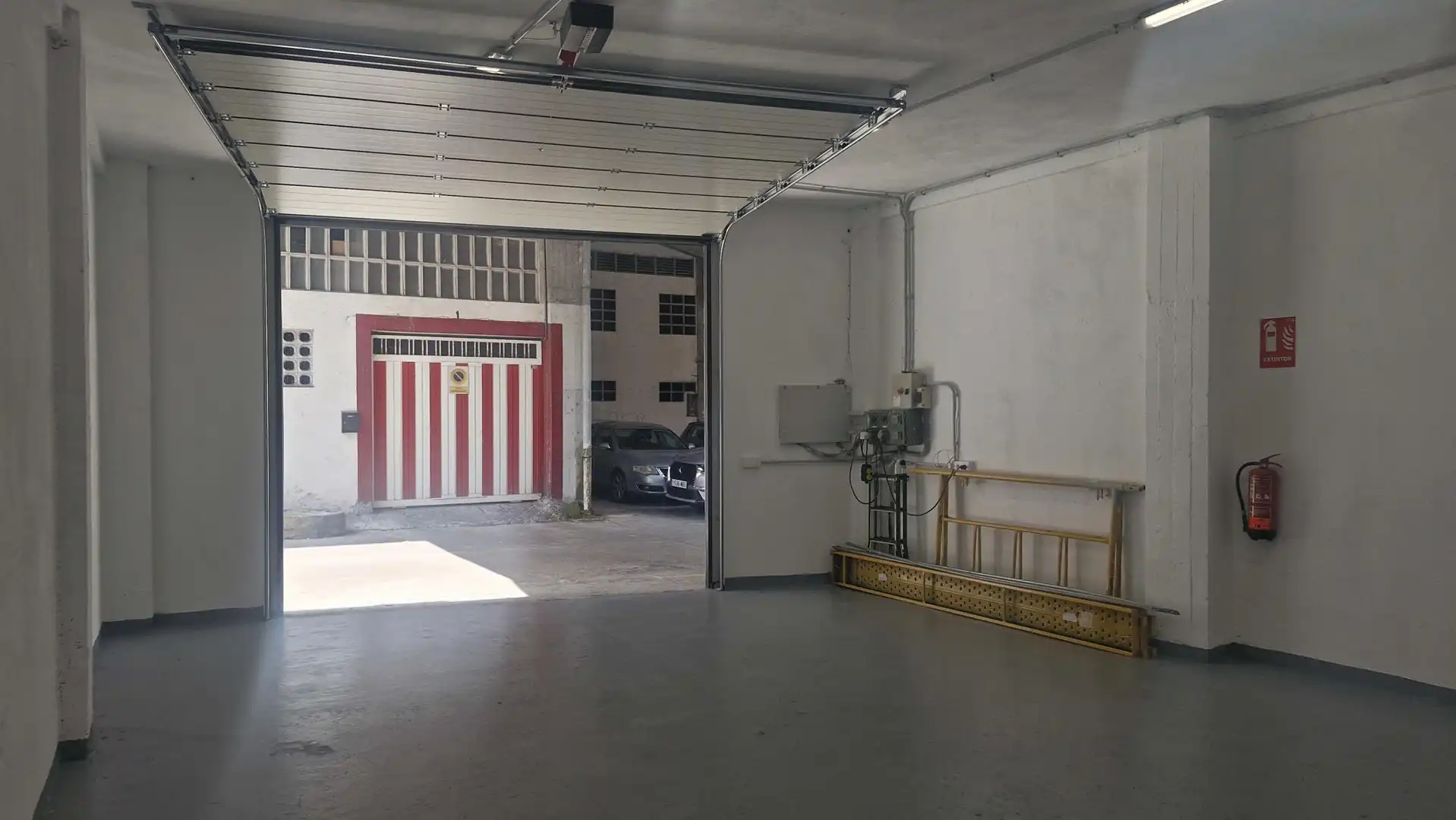Parkplatz von Fabrikhallen zur Miete in A Coruña Capital 