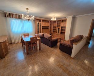 Living room of Flat for sale in Palencia Capital  with Heating, Parquet flooring and Furnished