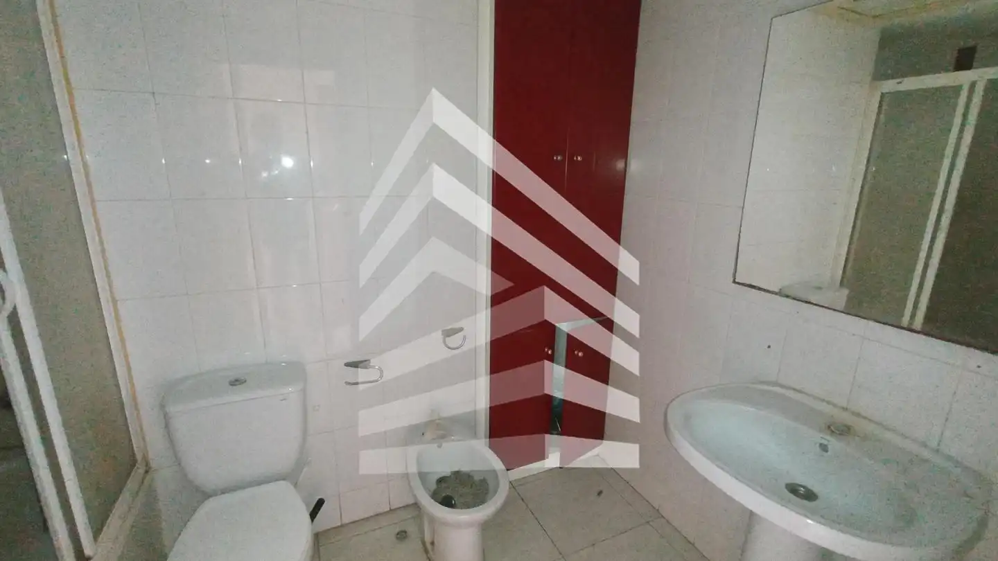 Bany de Pis en venda en Piera amb Traster i Balcó
