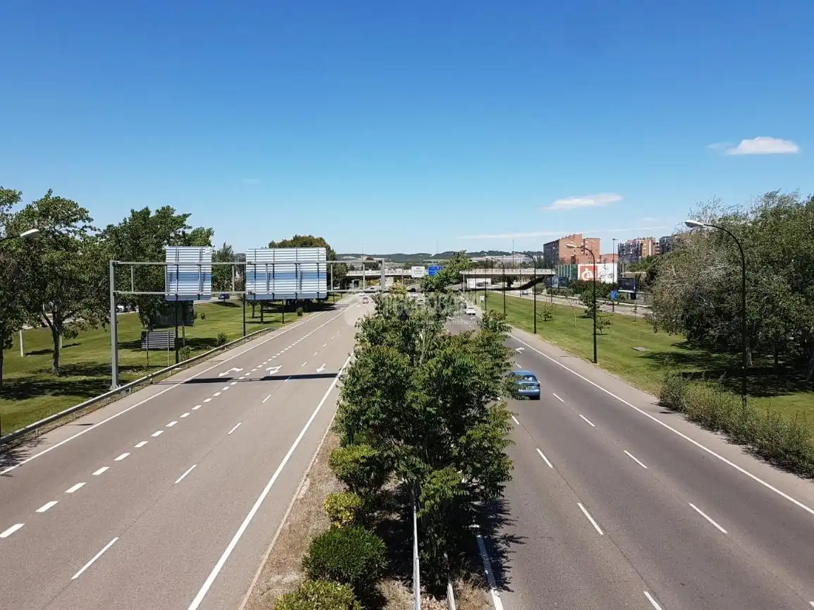 Vista exterior de Garatge en venda en Zaragoza