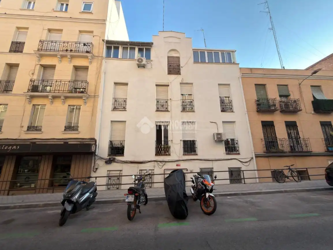 Vista exterior de Piso en venta en Madrid