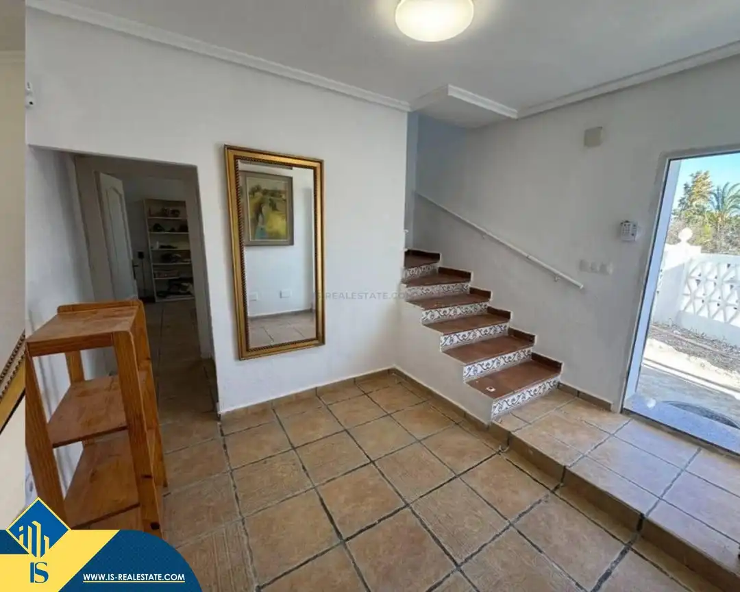 Casa o xalet en venda en Alicante / Alacant amb Terrassa, Moblat i Piscina comunitària