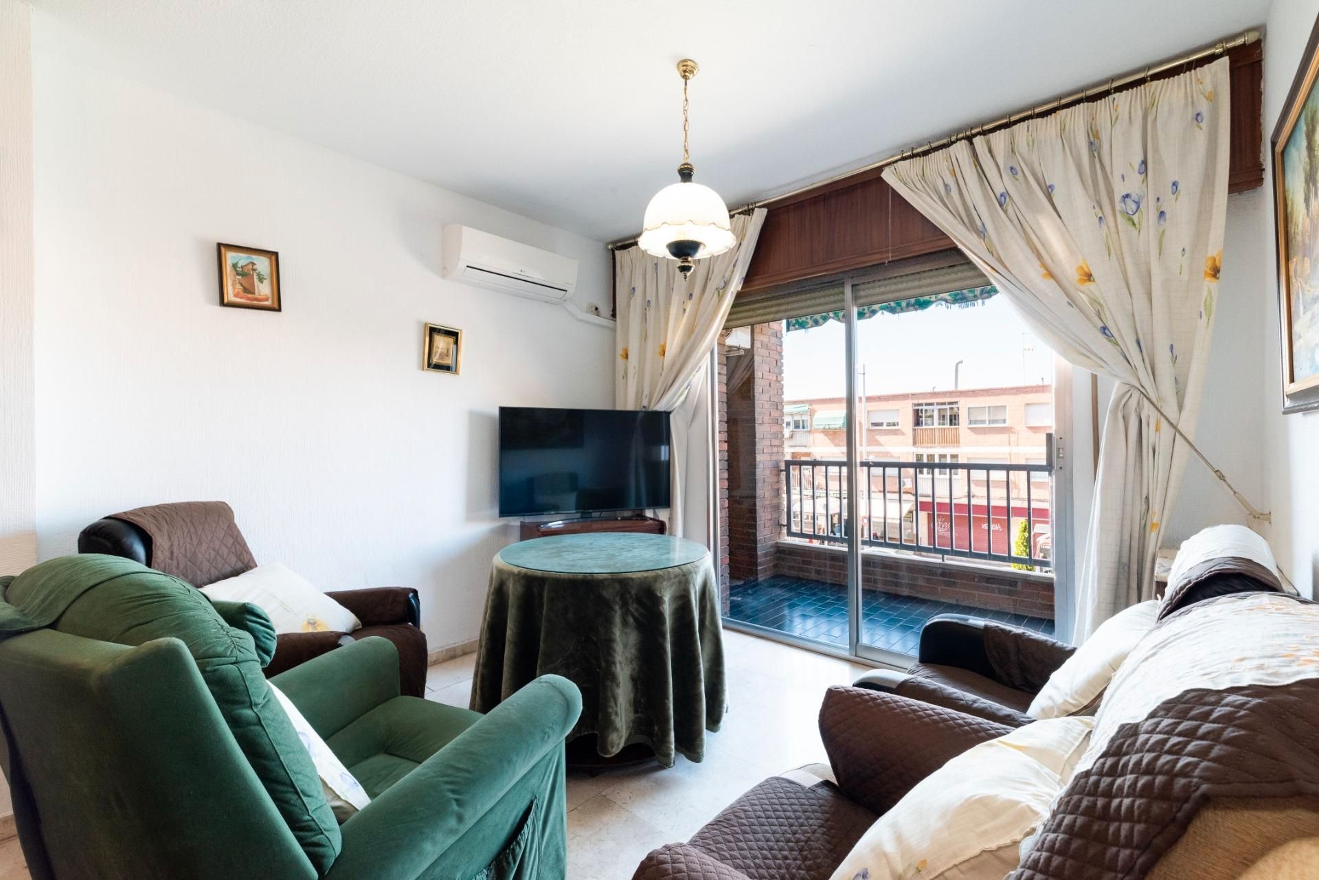Sala d'estar de Pis en venda en  Granada Capital amb Aire condicionat, Calefacció i Terrassa