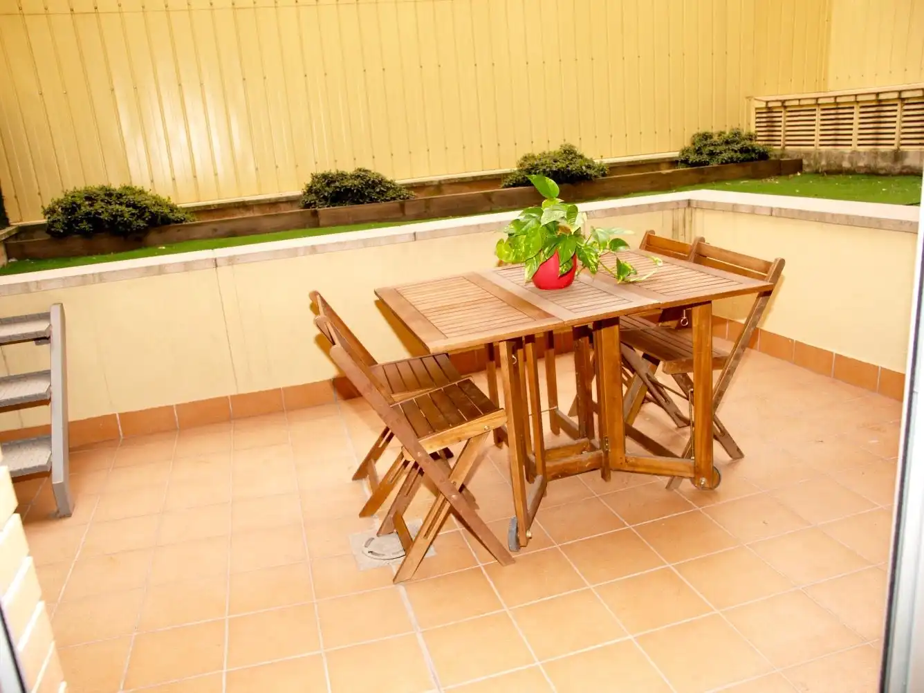 Terrace of Ground floor for rent in Ponent