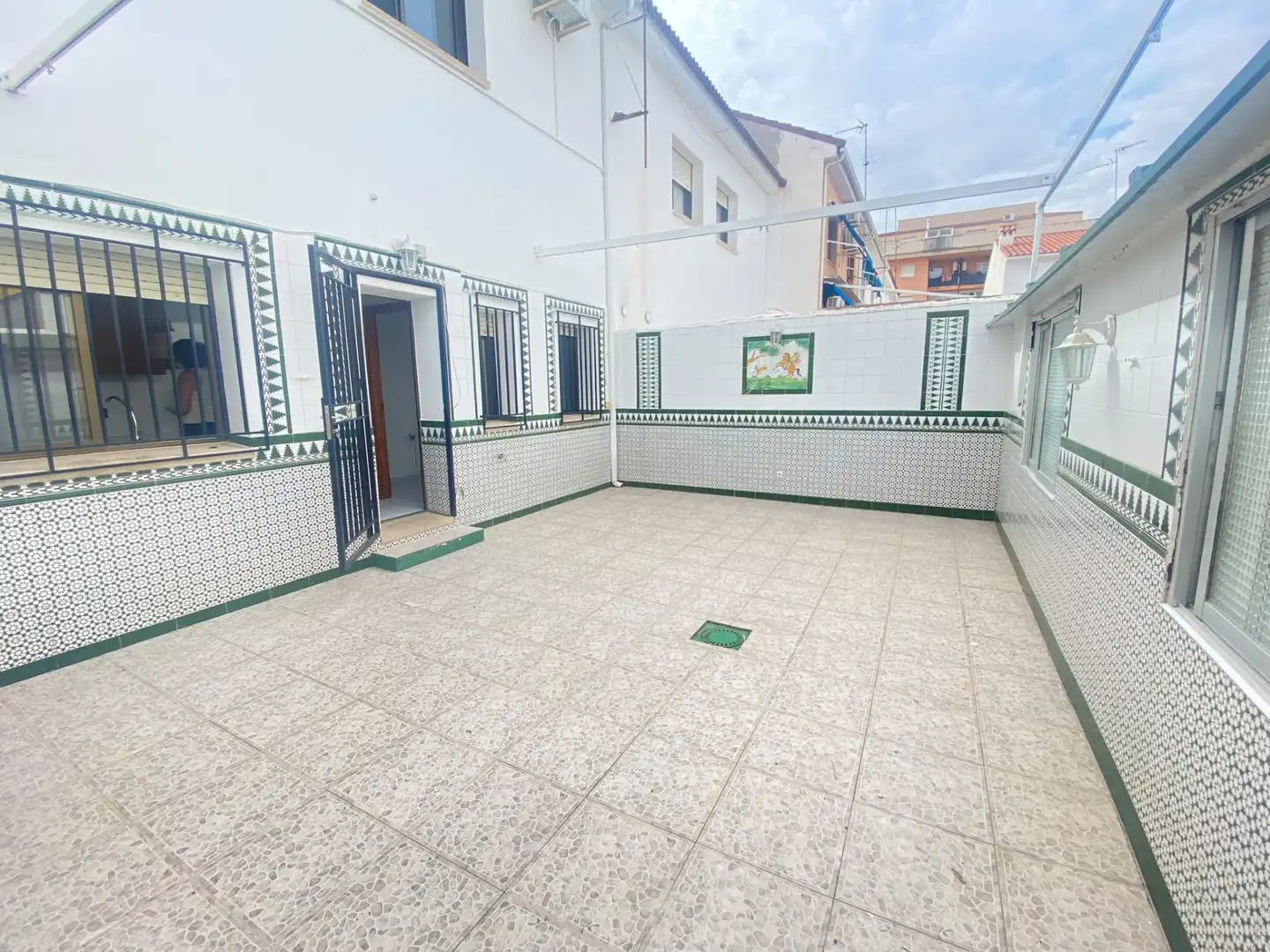 Vista exterior de Casa o xalet en venda en Valdepeñas, Ciudad Real