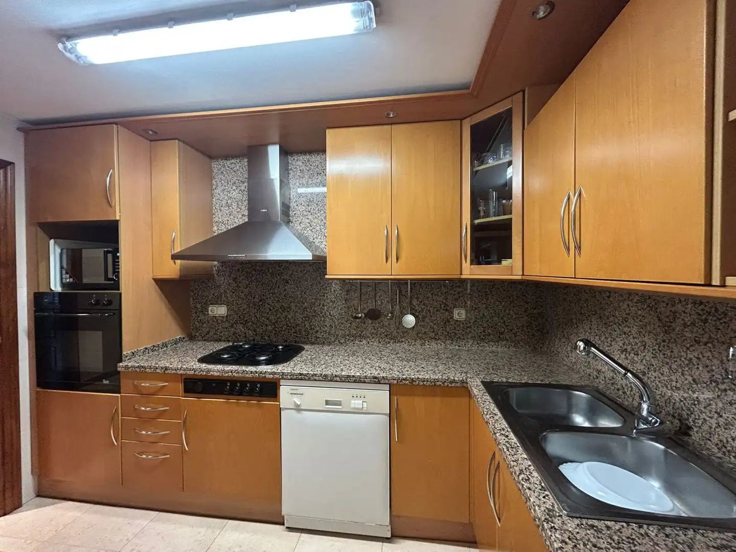 Kitchen of Flat for rent in Nou Eixample Nord