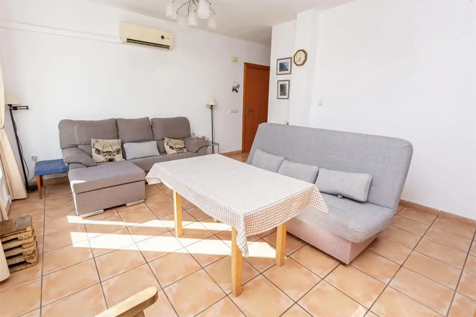 Sala d'estar de Pis en venda en Jimena de la Frontera amb Aire condicionat i Balcó
