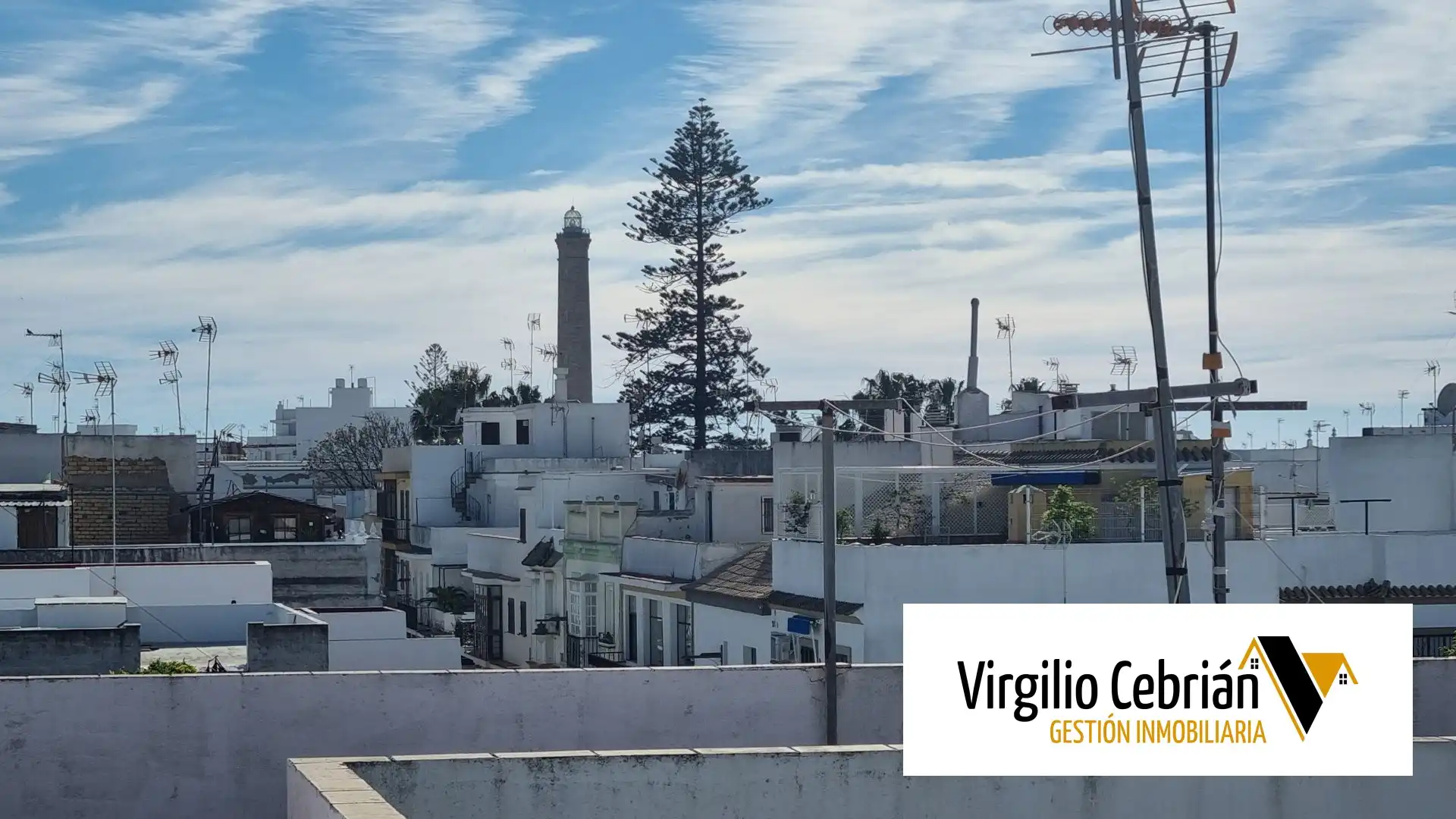 Vista exterior de Piso en venta en Chipiona