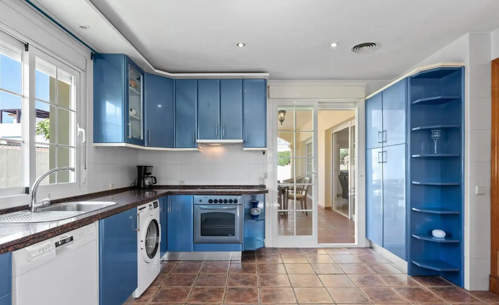 Kitchen of Houses for sale in Marbella  with Air Conditioner, Heating and Terrace