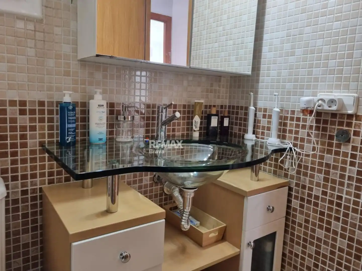 Baño de Piso en venta en Girona con Aire acondicionado y Balcón