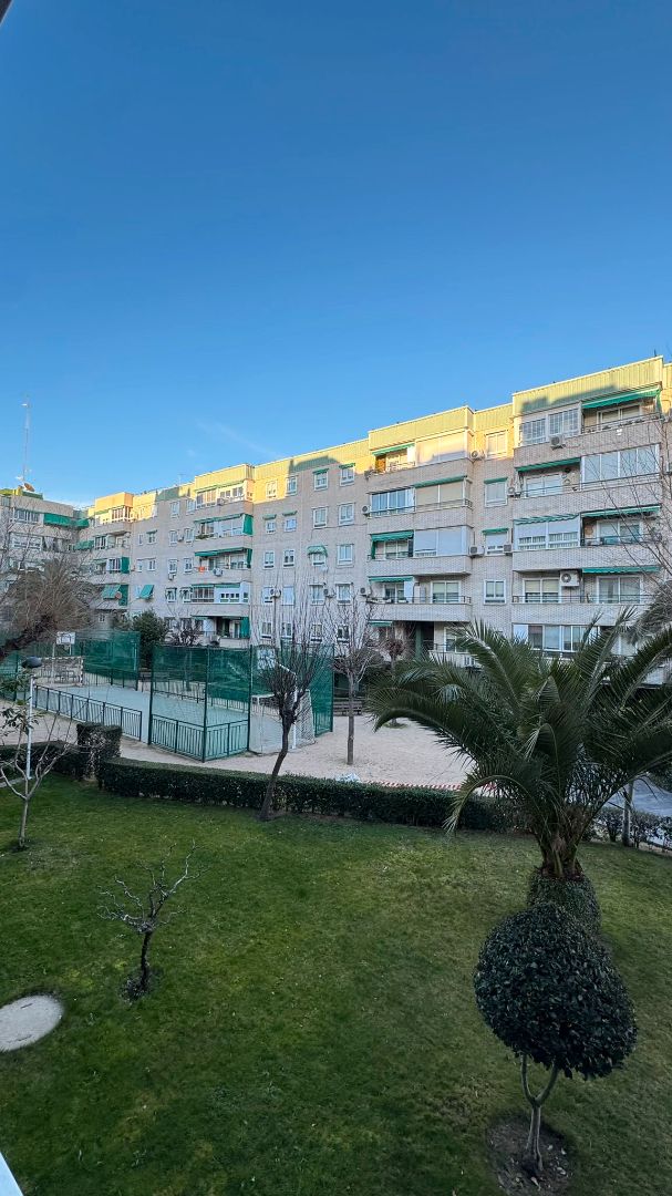 Exterior view of Flat for sale in San Fernando de Henares  with Heating and Private garden