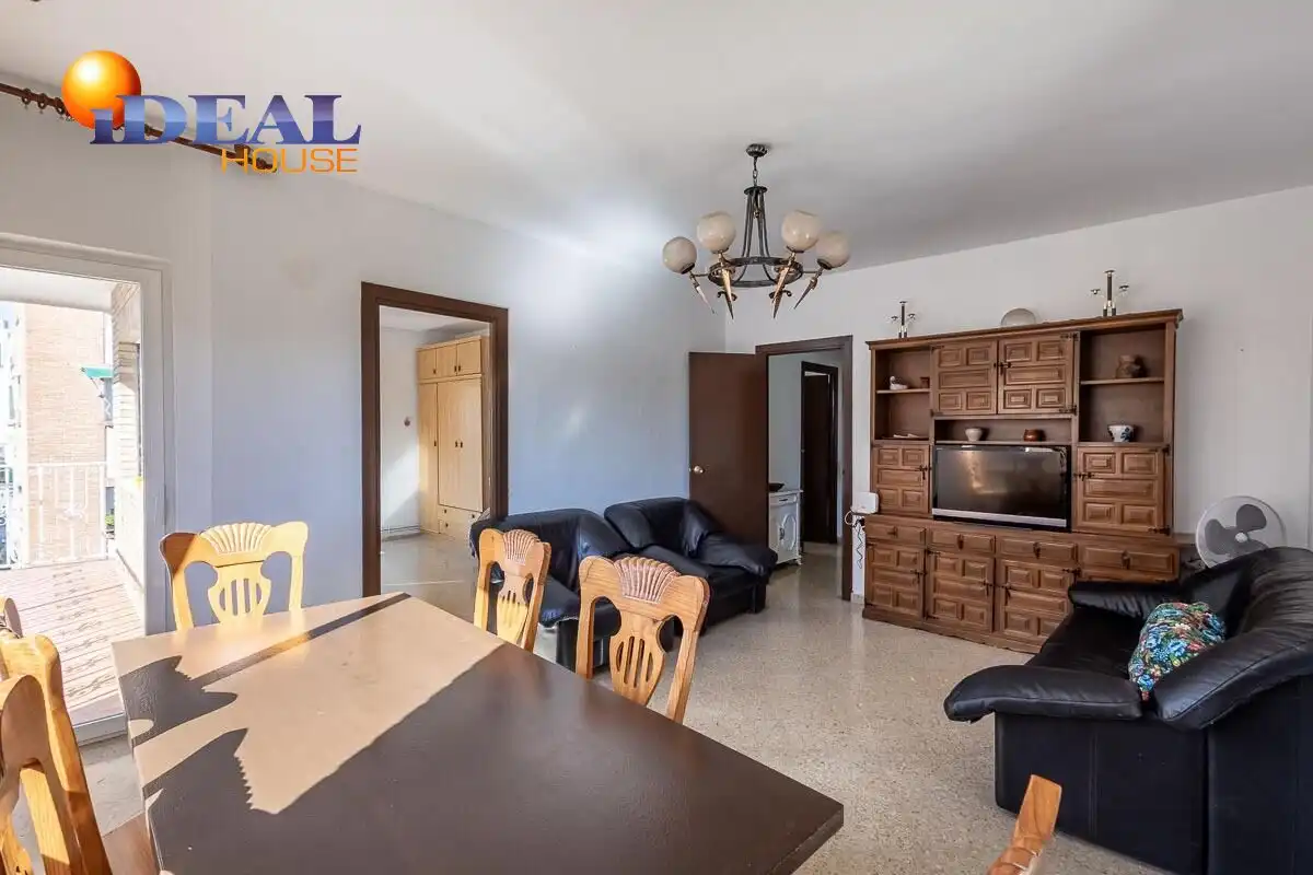 Flat with terrace for sale in Beiro, imagen 6