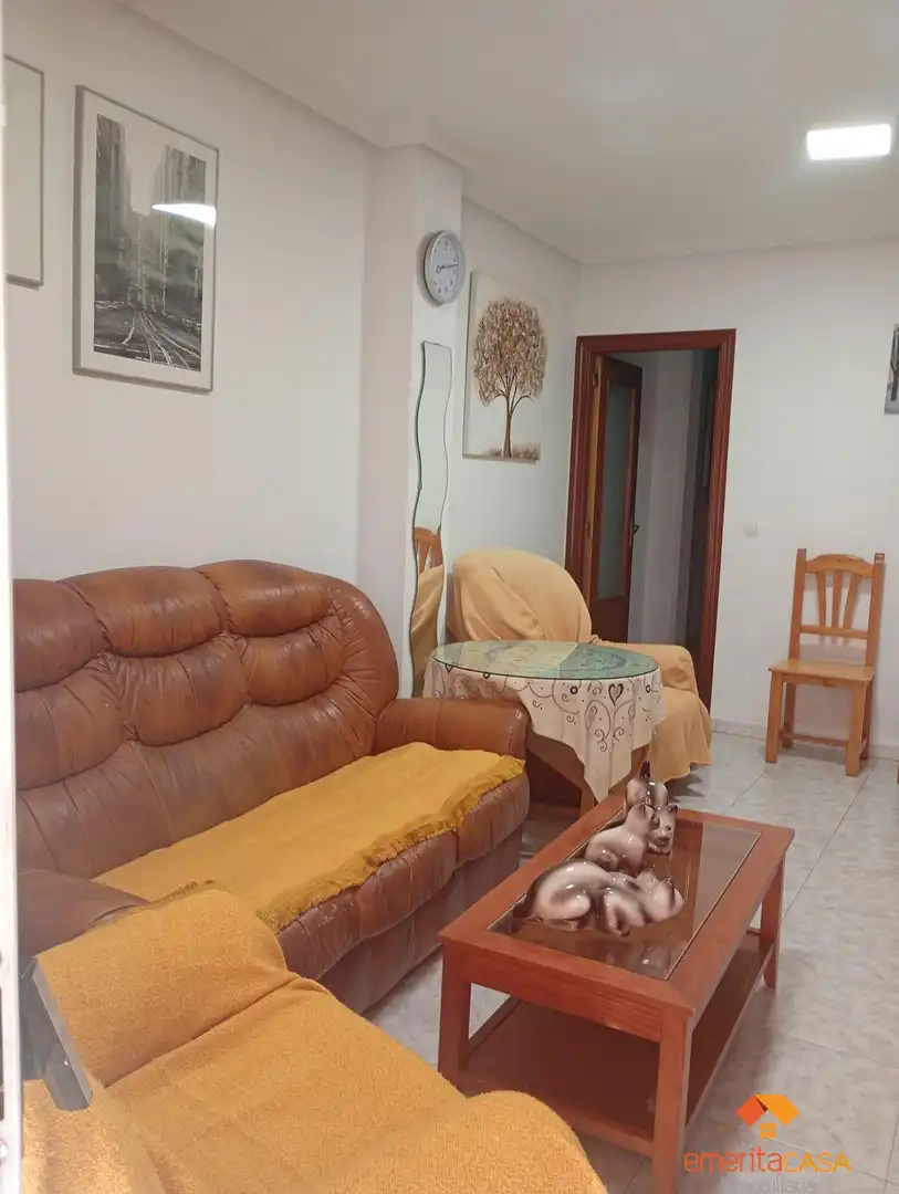 Sala d'estar de Pis en venda en Malpartida de Cáceres amb Balcó