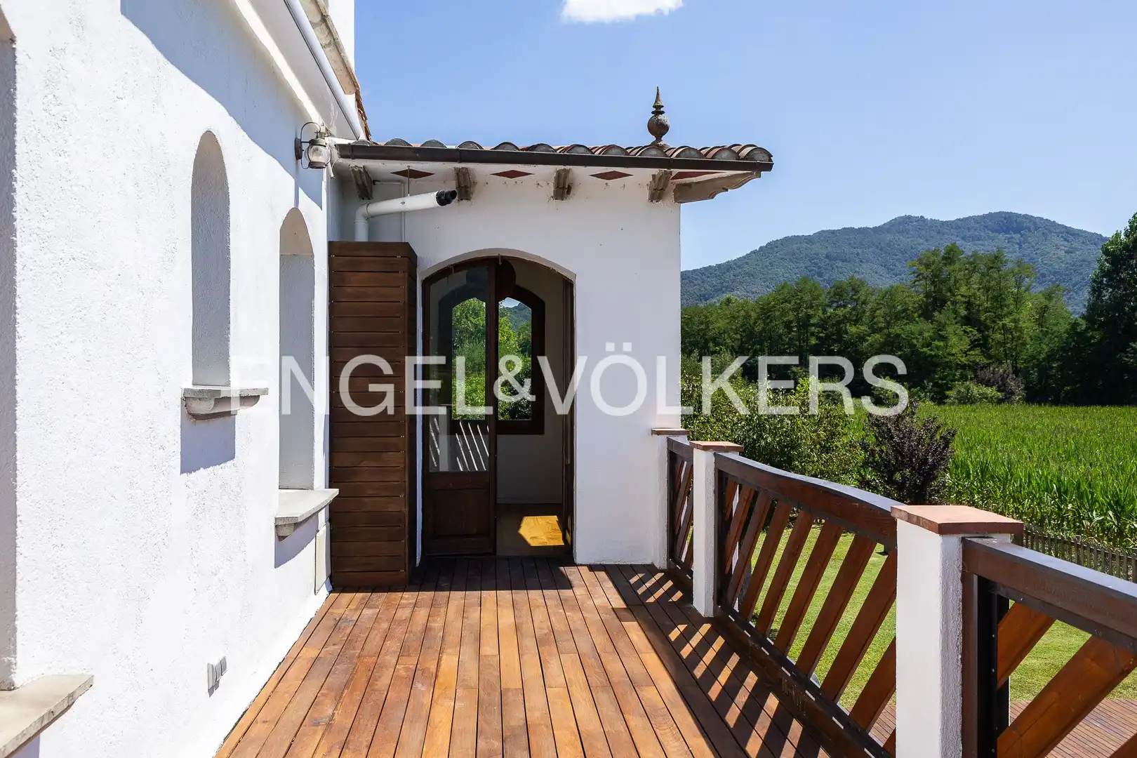 Terrasse von Haus oder Chalet zum Verkauf in La Vall d'en Bas mit Heizung und Privatgarten