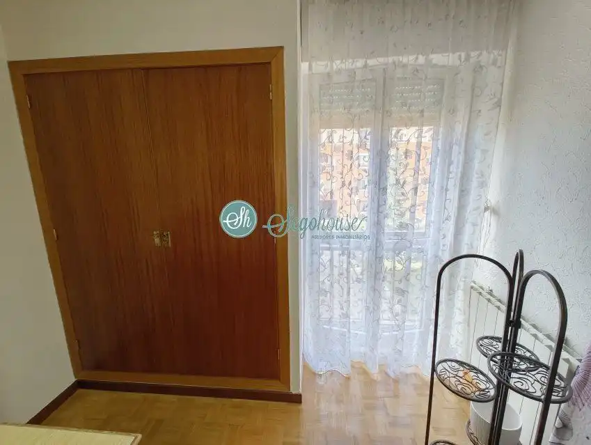 Bedroom of Flat for sale in Segovia  with Heating, Parquet flooring and Terrace