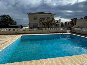 Villa mit Balkon zum Verkauf in Calle CICLO