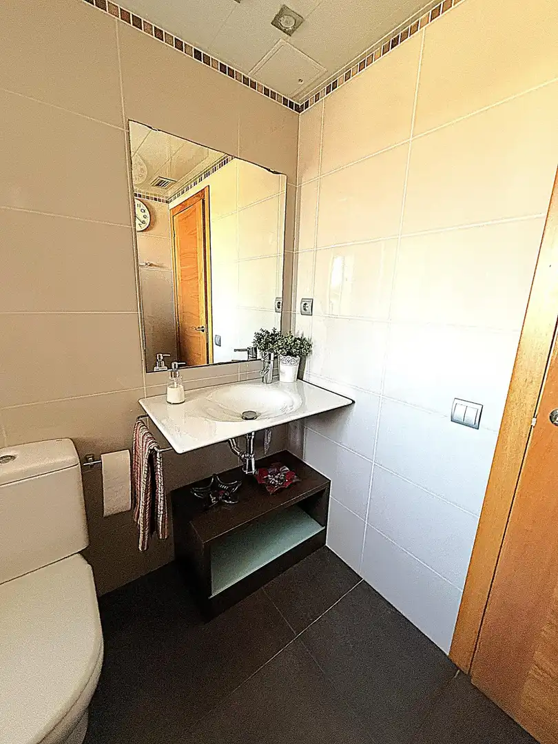Bathroom of Attic for sale in Valls  with Air Conditioner, Heating and Private garden