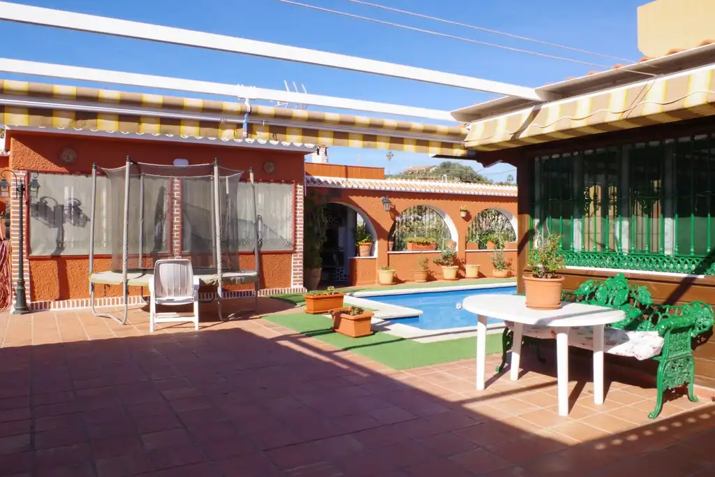 Terrassa de Casa o xalet en venda en Vélez-Málaga amb Aire condicionat, Terrassa i Piscina